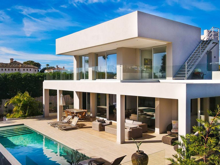 Villa for Sale in Marbella, Malaga 1