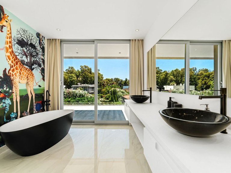 Villa for Sale in Marbella, Malaga 13