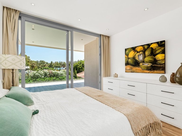 Villa for Sale in Marbella, Malaga 16