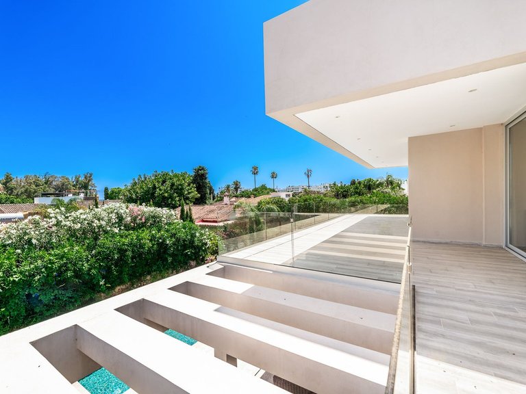 Villa for Sale in Marbella, Malaga 17