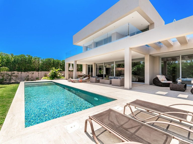 Villa for Sale in Marbella, Malaga 2