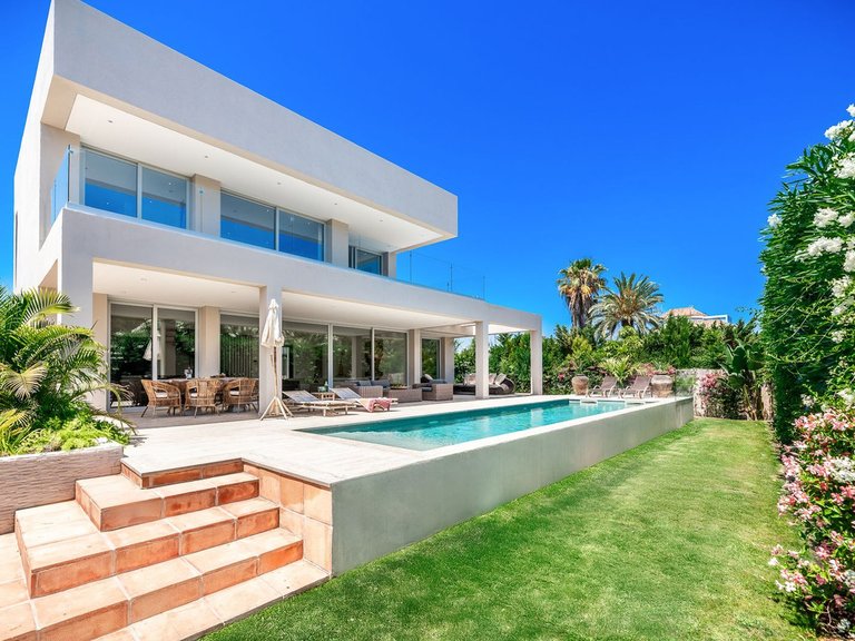 Villa for Sale in Marbella, Malaga 3