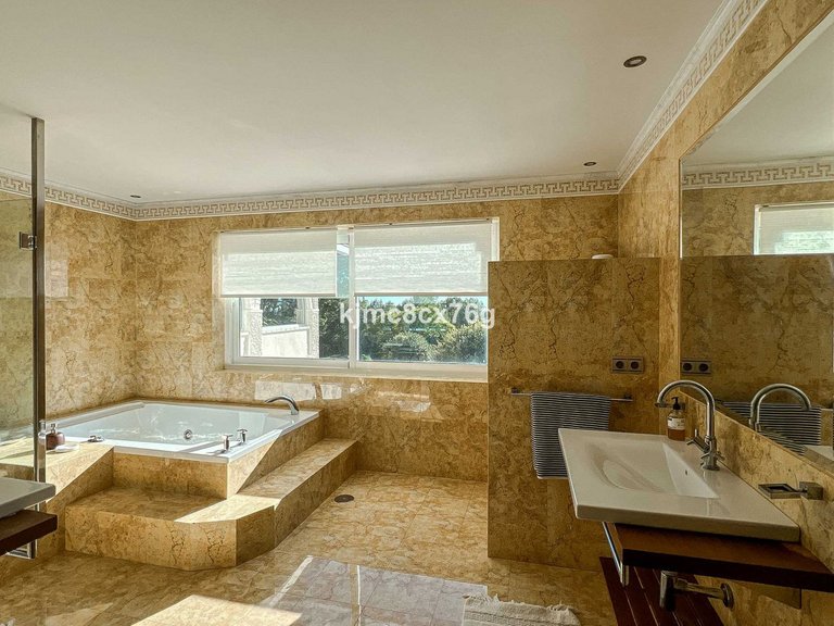Villa for Sale in Torremolinos, Malaga 39