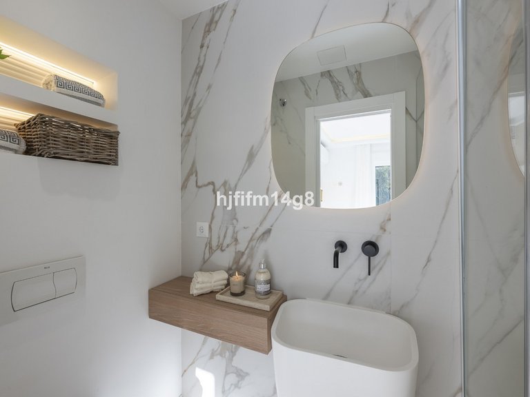 Villa for Sale in Nueva Andalucía, Malaga 17