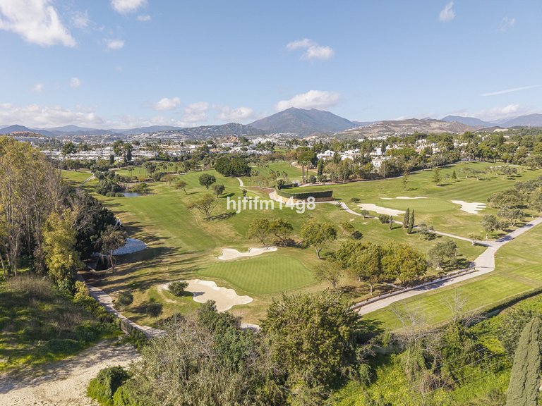 Villa for Sale in Nueva Andalucía, Malaga 21