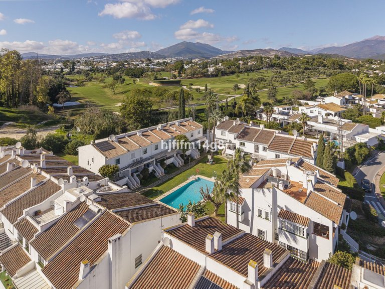 Villa for Sale in Nueva Andalucía, Malaga 23