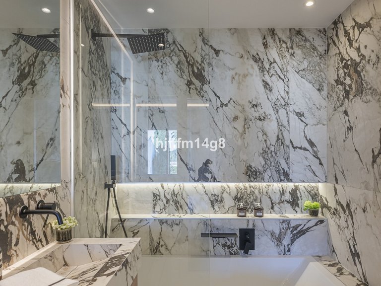 Villa for Sale in Nueva Andalucía, Malaga 35