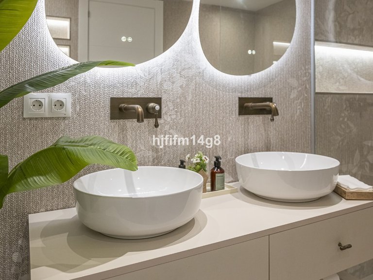 Villa for Sale in Nueva Andalucía, Malaga 37