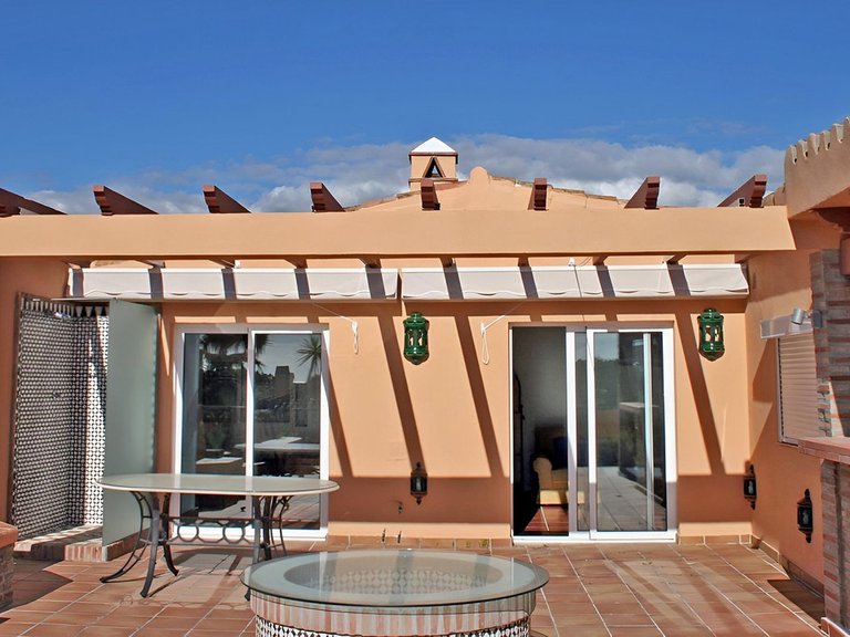 Apartment for Sale in New Golden Mile, Malaga 10