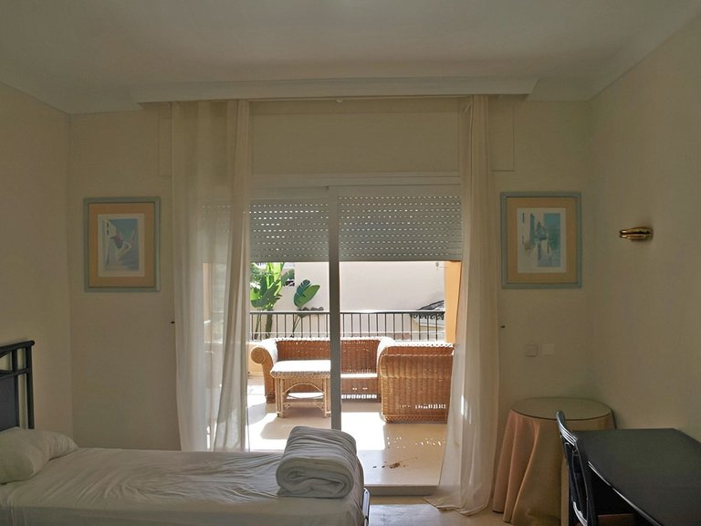 Apartment for Sale in New Golden Mile, Malaga 6