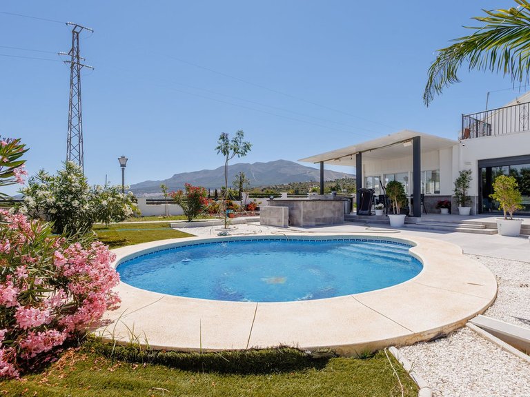 Villa for Sale in Coín, Malaga 24