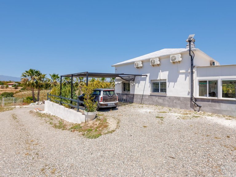 Villa for Sale in Coín, Malaga 27