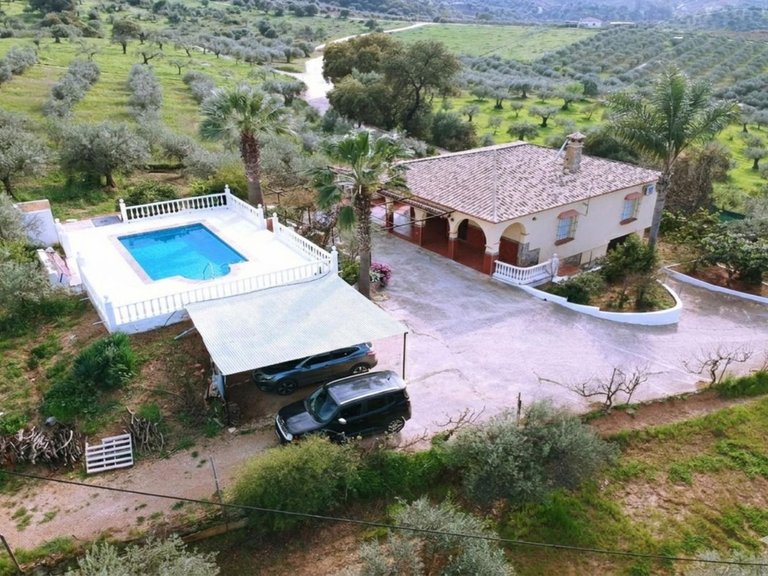 Villa for Sale in Coín, Malaga 1