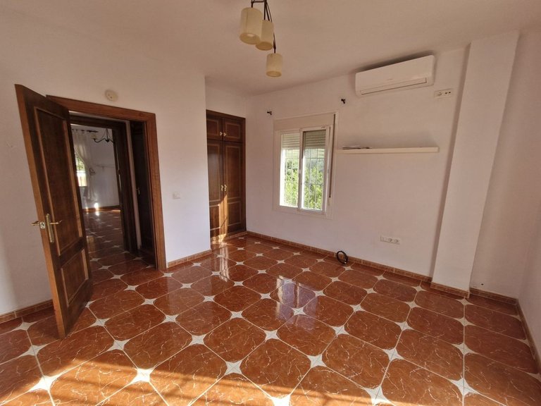 Villa for Sale in Coín, Malaga 8