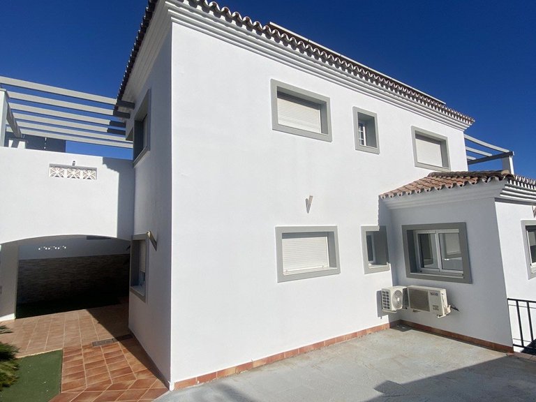 Villa for Sale in Torremolinos, Malaga 2