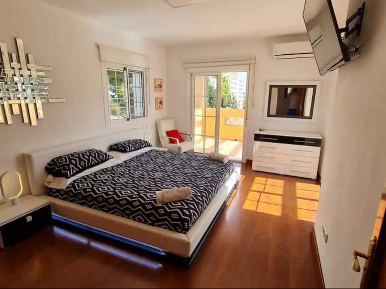 Villa for Sale in Torremolinos, Malaga 24