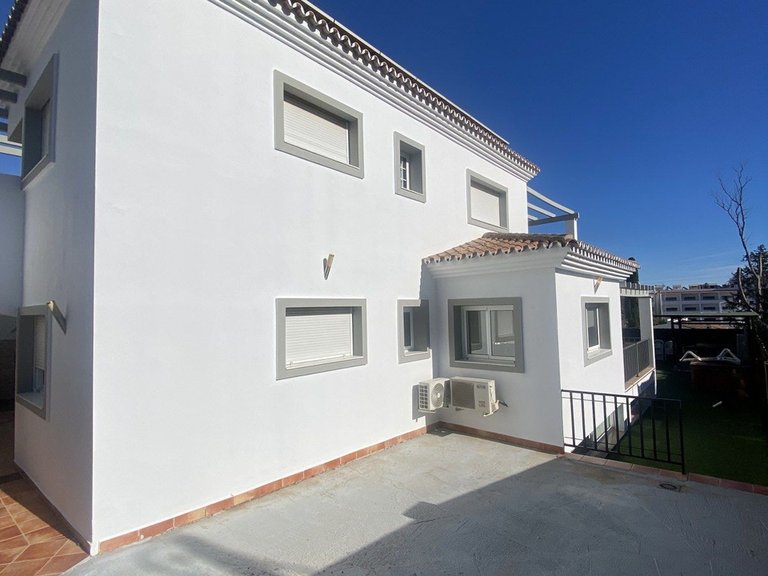 Villa for Sale in Torremolinos, Malaga 3