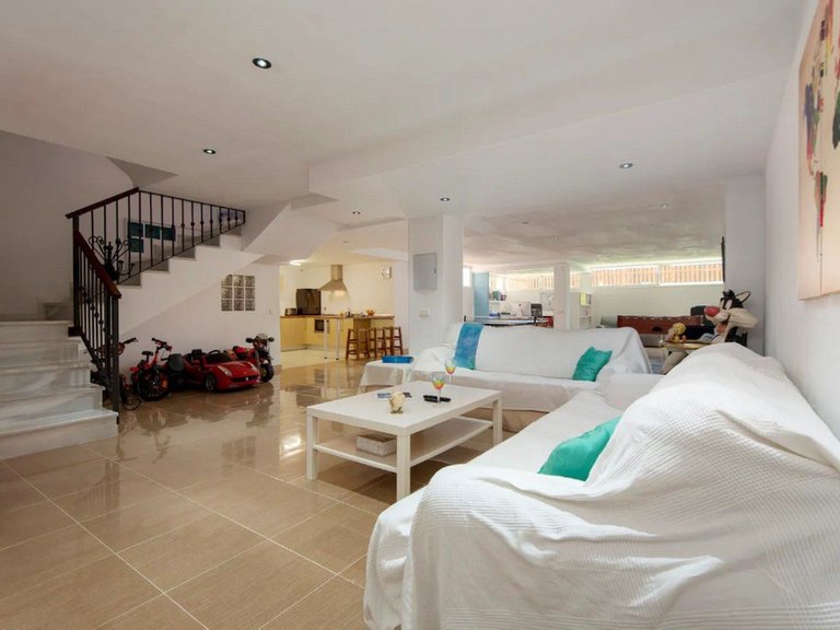 Villa for Sale in Torremolinos, Malaga 32