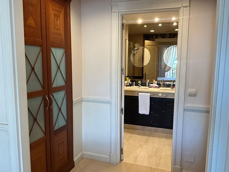 Apartment for Sale in The Golden Mile, Malaga 7