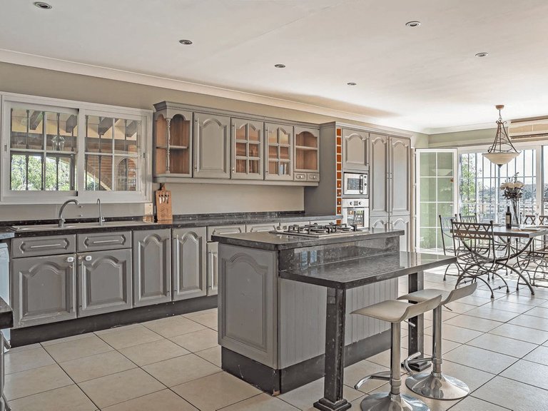 Villa for Sale in Estepona, Malaga 14