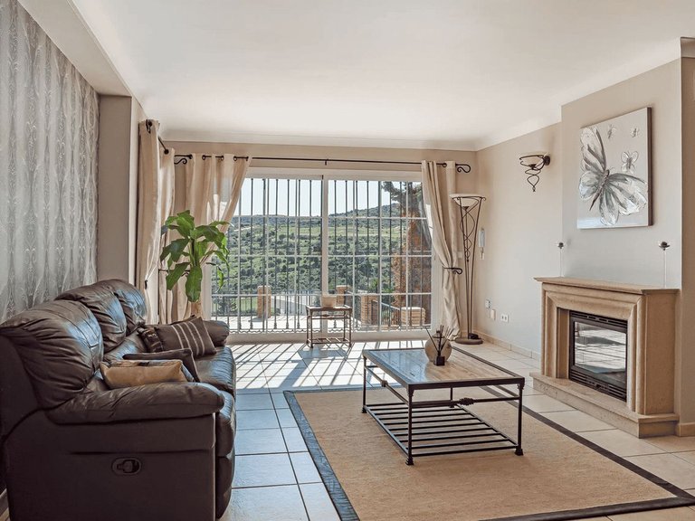 Villa for Sale in Estepona, Malaga 25