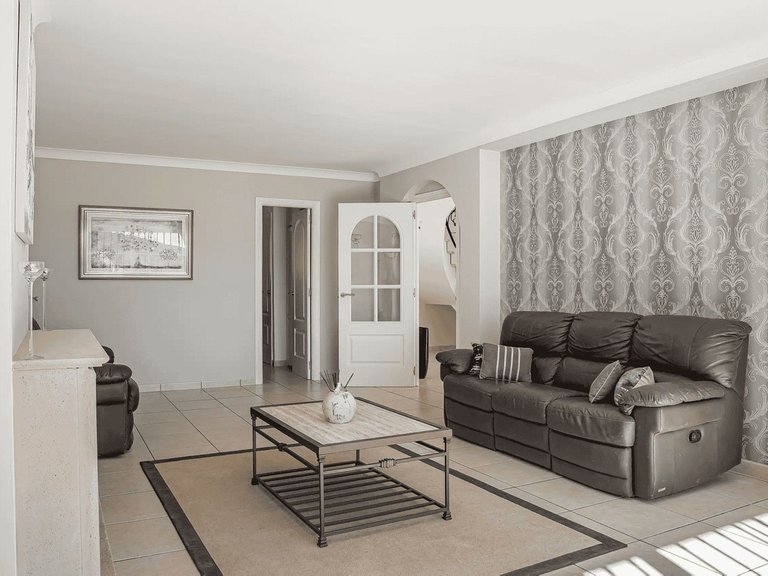 Villa for Sale in Estepona, Malaga 26