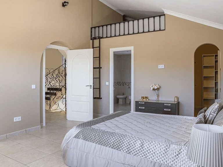 Villa for Sale in Estepona, Malaga 33