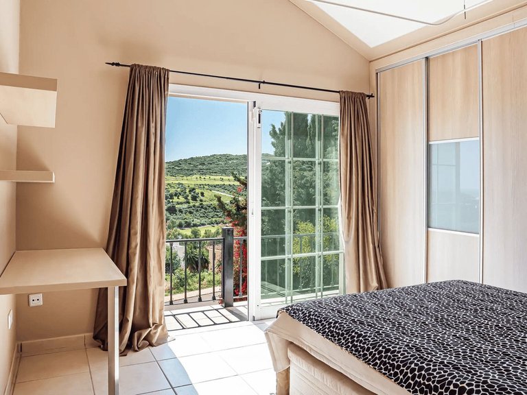 Villa for Sale in Estepona, Malaga 40