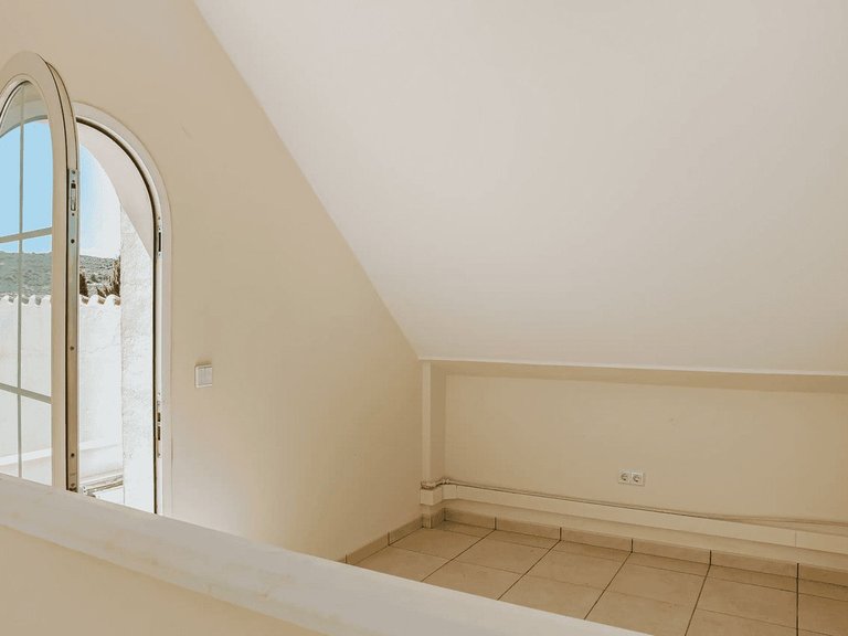 Villa for Sale in Estepona, Malaga 46