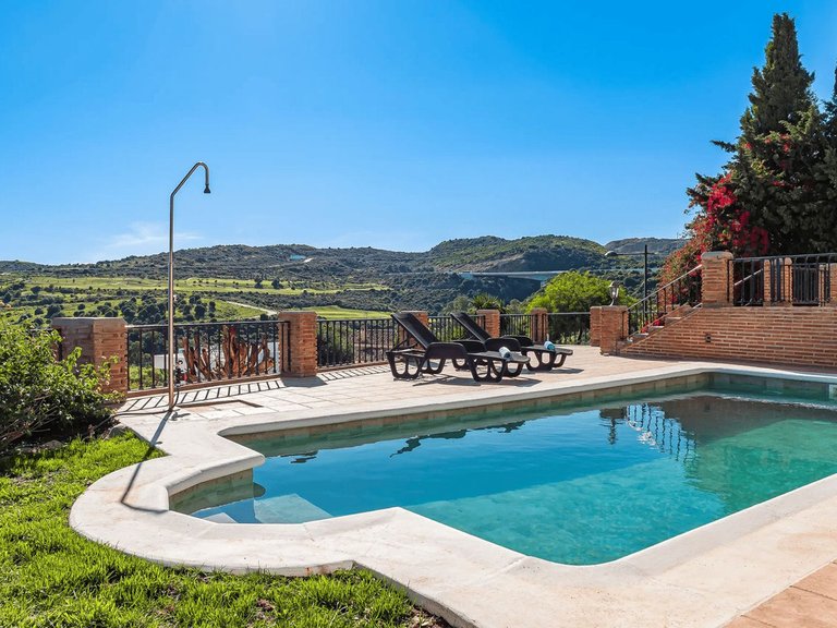 Villa for Sale in Estepona, Malaga 5