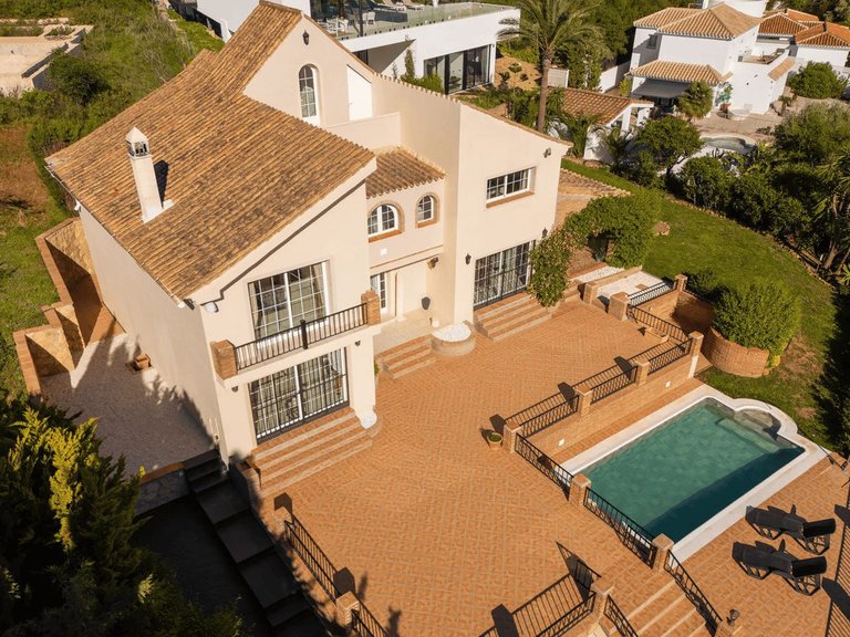 Villa for Sale in Estepona, Malaga 51