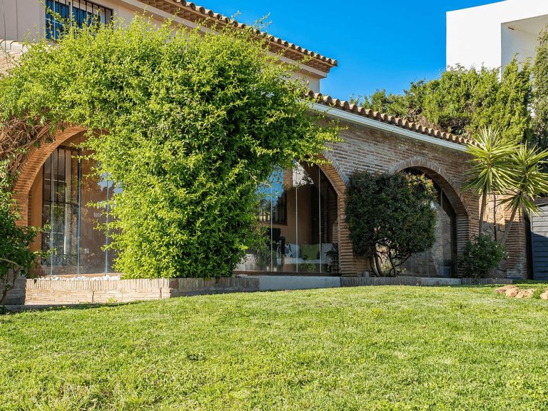 Villa for Sale in Estepona, Malaga 8