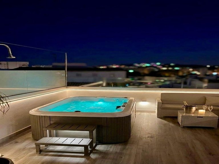 Villa for Sale in Estepona, Malaga 1