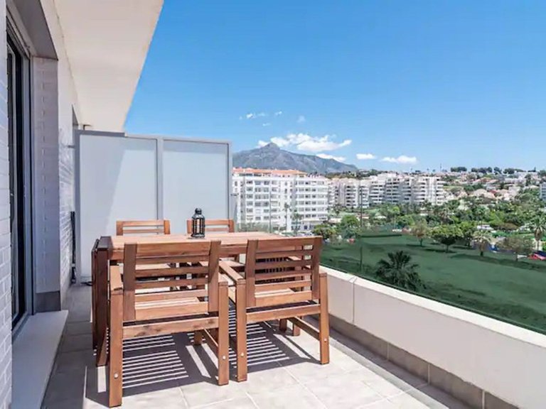 Apartment for Sale in Nueva Andalucía, Malaga 4