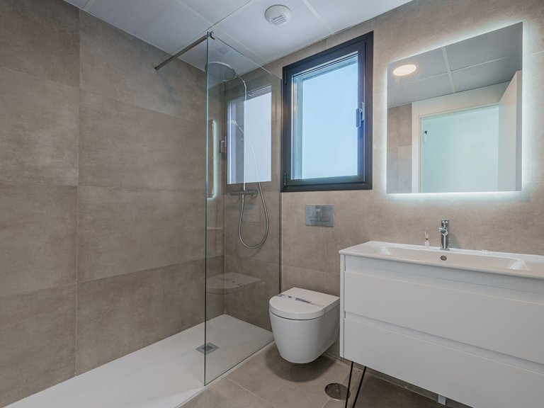 Apartment for Sale in Playamar, Malaga 15