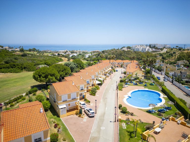 Town House for Sale in La Duquesa, Malaga 4