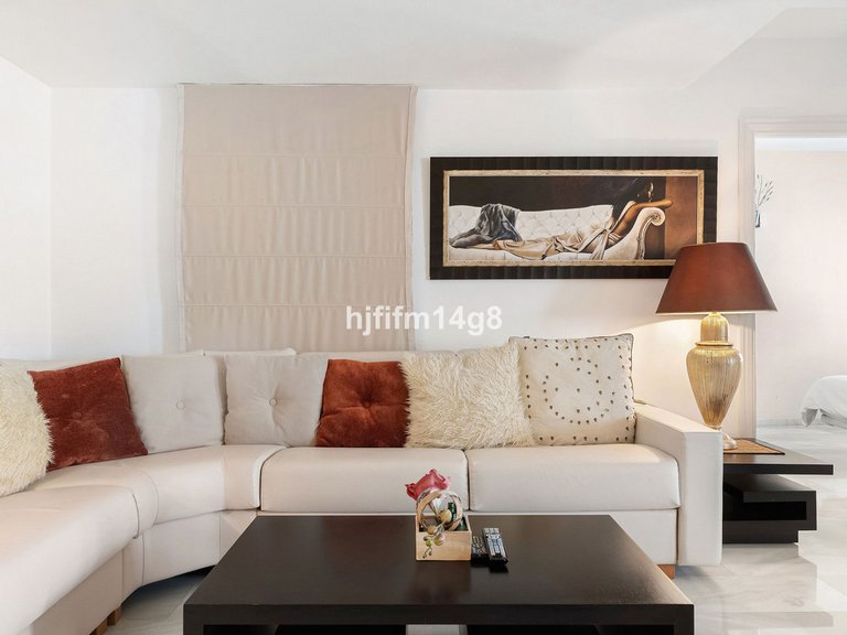 Apartment for Sale in Puerto Banús, Malaga 6