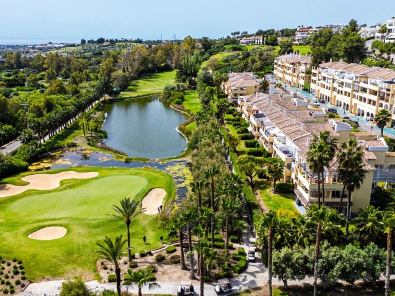 Apartment for Sale in Benahavís, Malaga 1