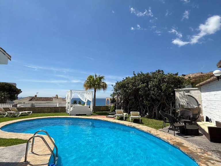 Villa for Sale in Costa del Sol Benalmadena, Malaga 5