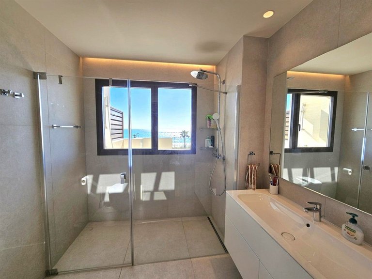 Town House for Sale in New Golden Mile, Malaga 27