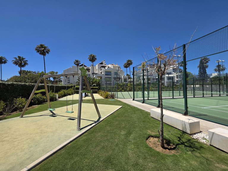 Town House for Sale in New Golden Mile, Malaga 39
