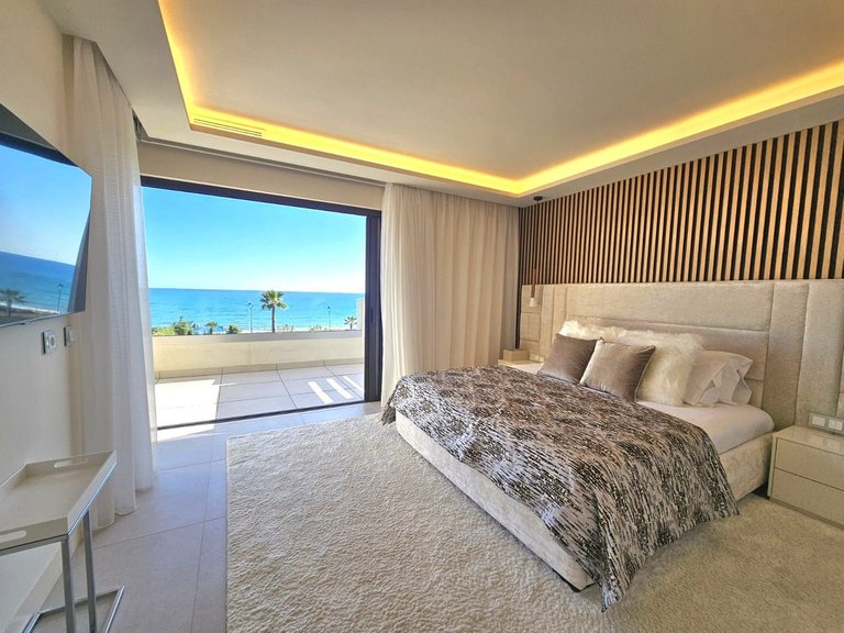 Town House for Sale in New Golden Mile, Malaga 4