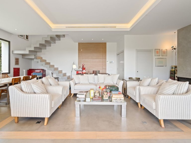 Villa for Sale in El Madroñal, Malaga 14