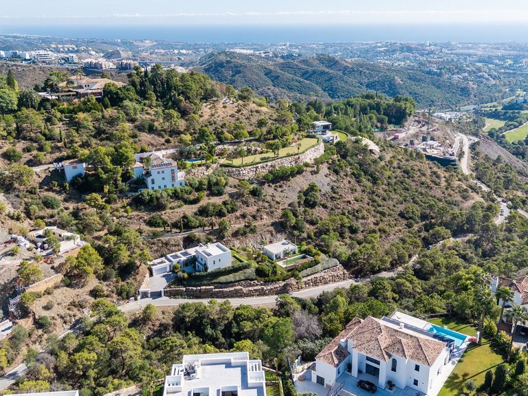 Villa for Sale in El Madroñal, Malaga 18