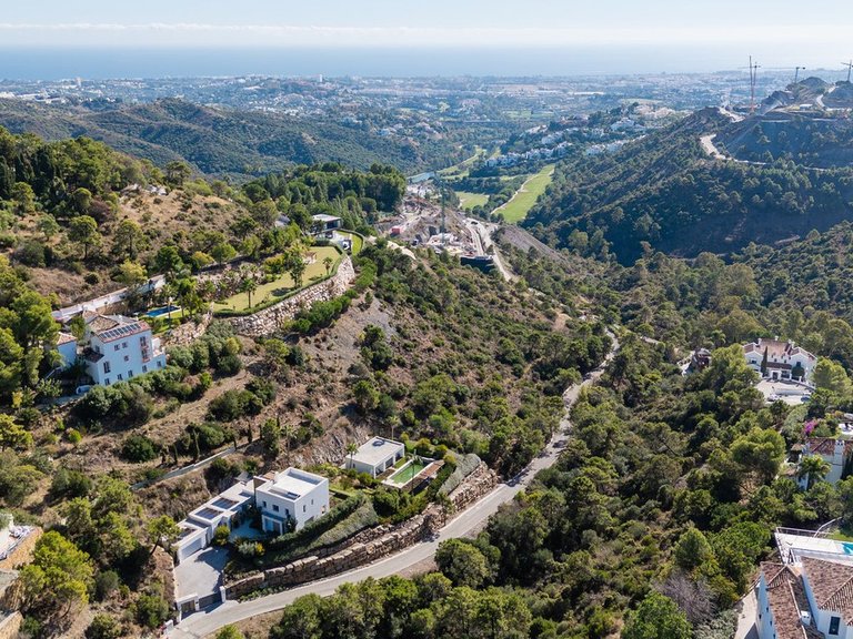 Villa for Sale in El Madroñal, Malaga 40
