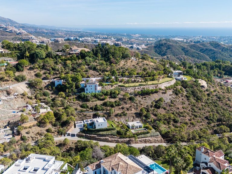 Villa for Sale in El Madroñal, Malaga 53