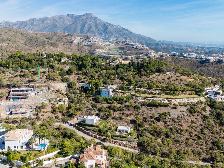 Villa for Sale in El Madroñal, Malaga 54