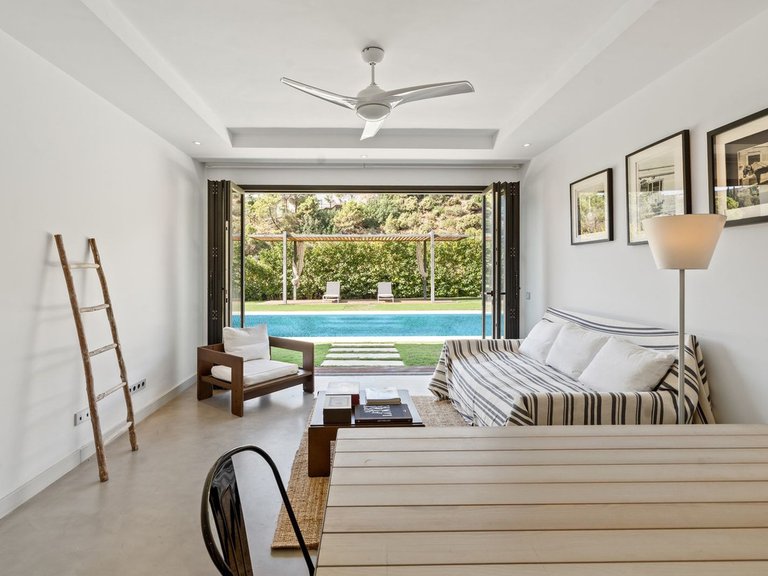 Villa for Sale in El Madroñal, Malaga 56