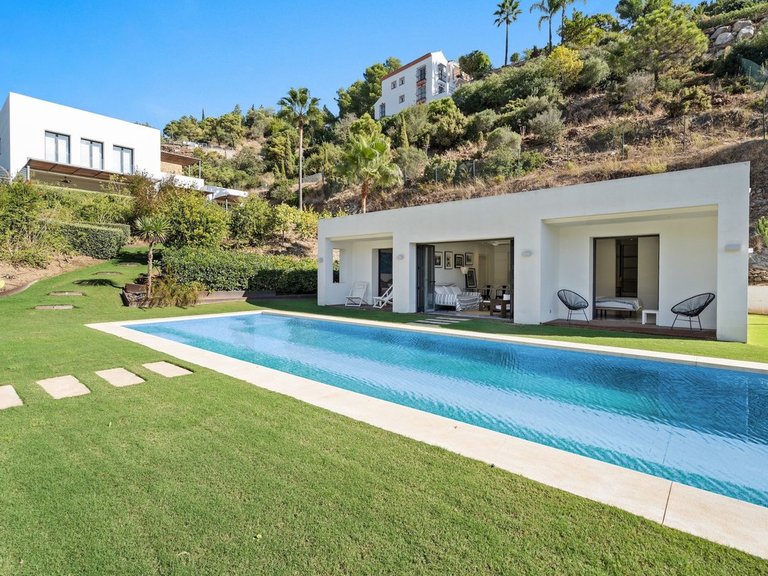 Villa for Sale in El Madroñal, Malaga 57