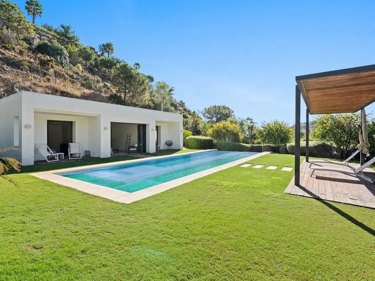 Villa for Sale in El Madroñal, Malaga 58
